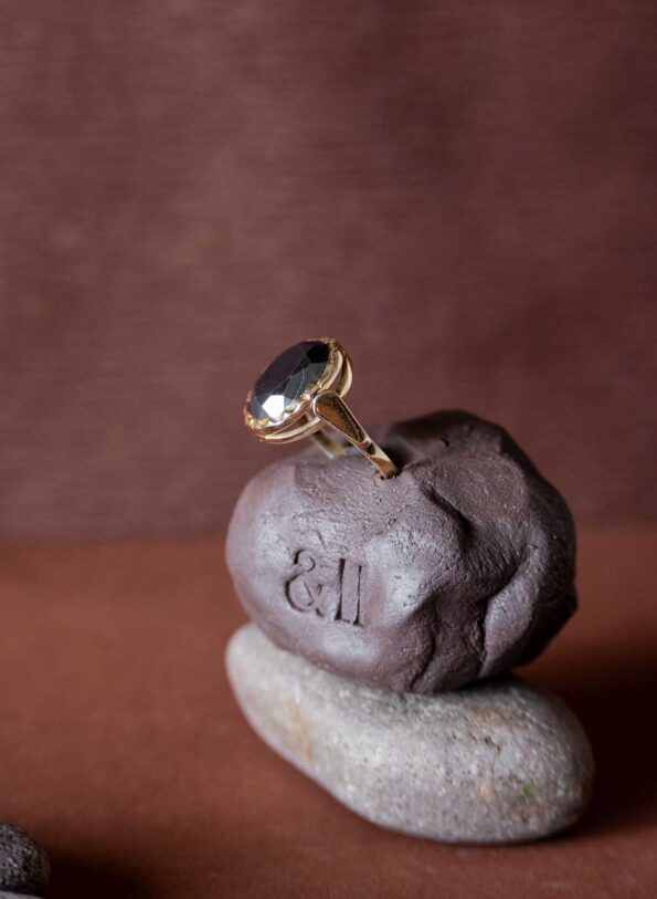 The hematite facet 14K gold ring - Image 5