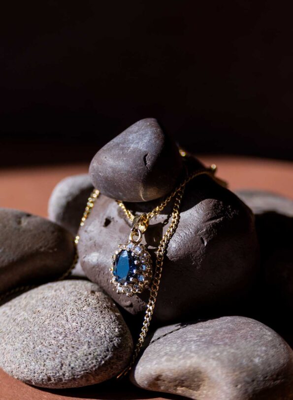 The sapphire with diamond hanger