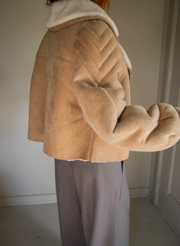 &II upcycled: The cropped lammy coat - Size up to L - Image 15