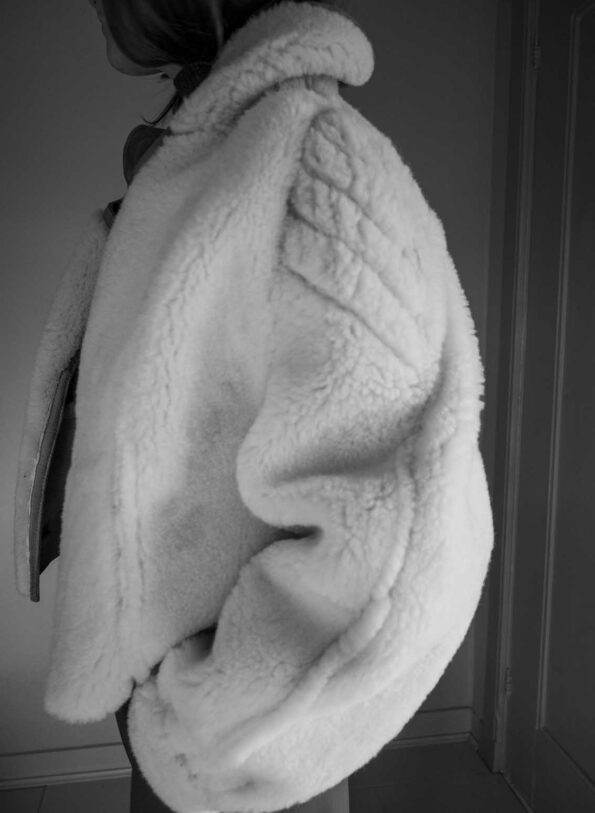 &II upcycled: The cropped lammy coat - Size up to L - Image 9