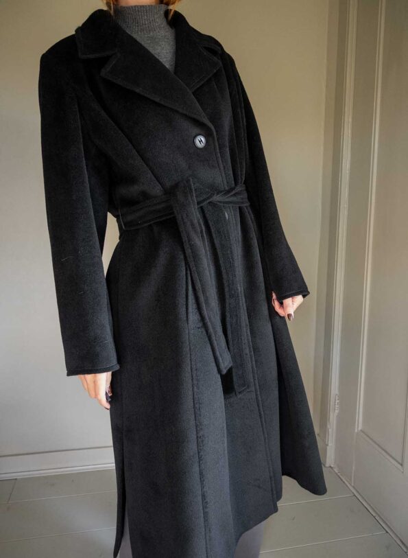The wool classic coat in black - Size up to 42 - Image 11