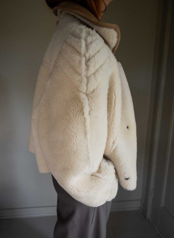 &II upcycled: The cropped lammy coat - Size up to L - Image 3