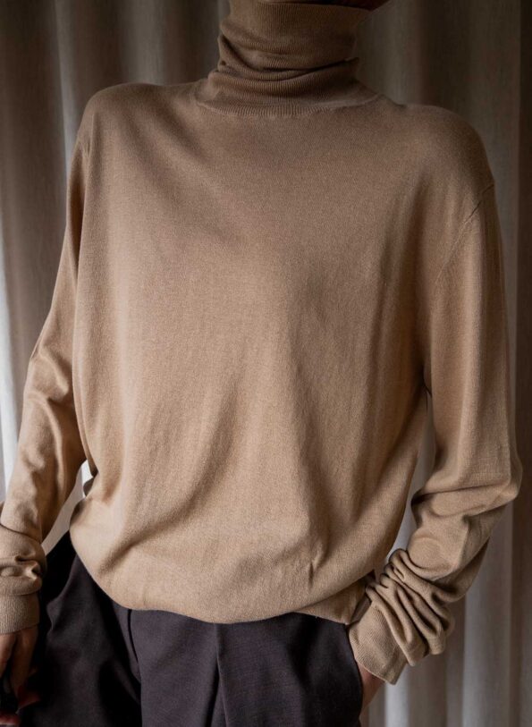 The beige fine knitted cotton turtle neck - Size up to XL