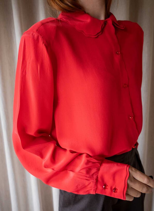 The 100% silk detailed red blouse - Size up to M - Image 2