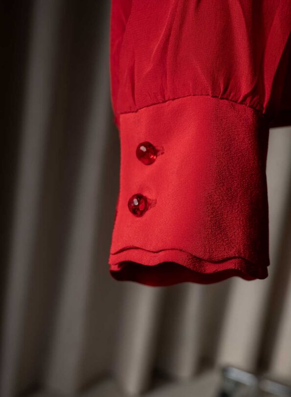 The 100% silk detailed red blouse - Size up to M - Image 3
