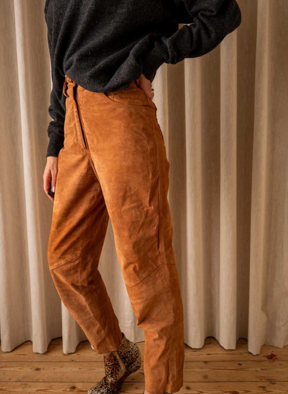 The 100% suede cognac tapered pant - Size up to XS - Image 6