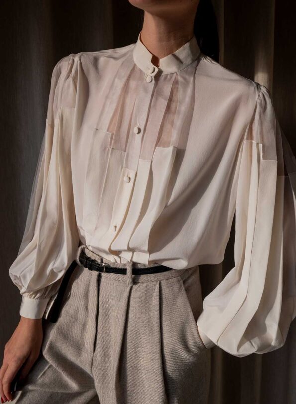 The Gianna bertio 100% silk highly detailed blouse - Size up to M - Image 3