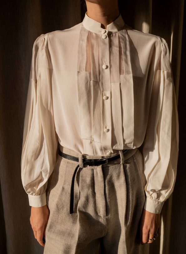 The Gianna bertio 100% silk highly detailed blouse - Size up to M - Image 2