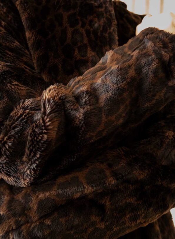 The leopard fake fur coat - Size up to L - Image 5