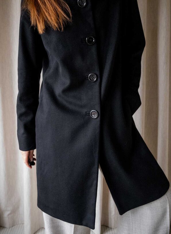 The 100% wool black coat - Size up to 38 - Image 6