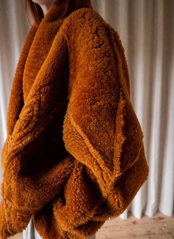 &II Upcycled: The terra cropped lammy coat - Size up to 42 - Image 3