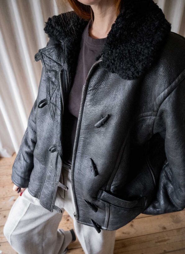 The black lammy duffle coat - Size up to 40