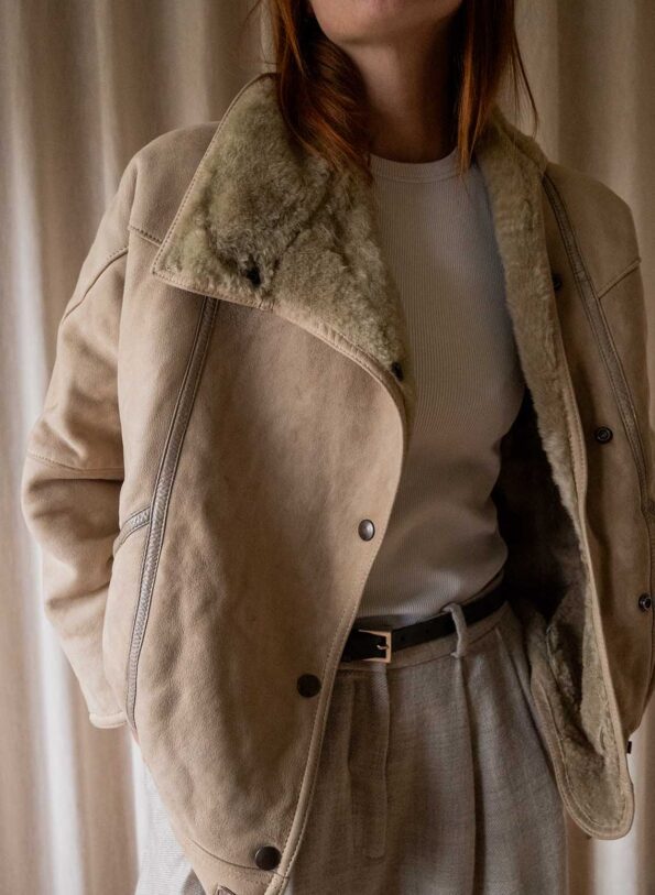 The beige lammy coat - Size up to 34/36