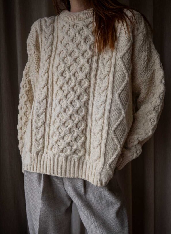 The classic 100% wool ARAN knit in boxy fit - Size up to 42 - Image 5
