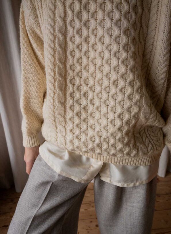 The classic 100% wool ARAN knit - Size up to 42 - Image 5