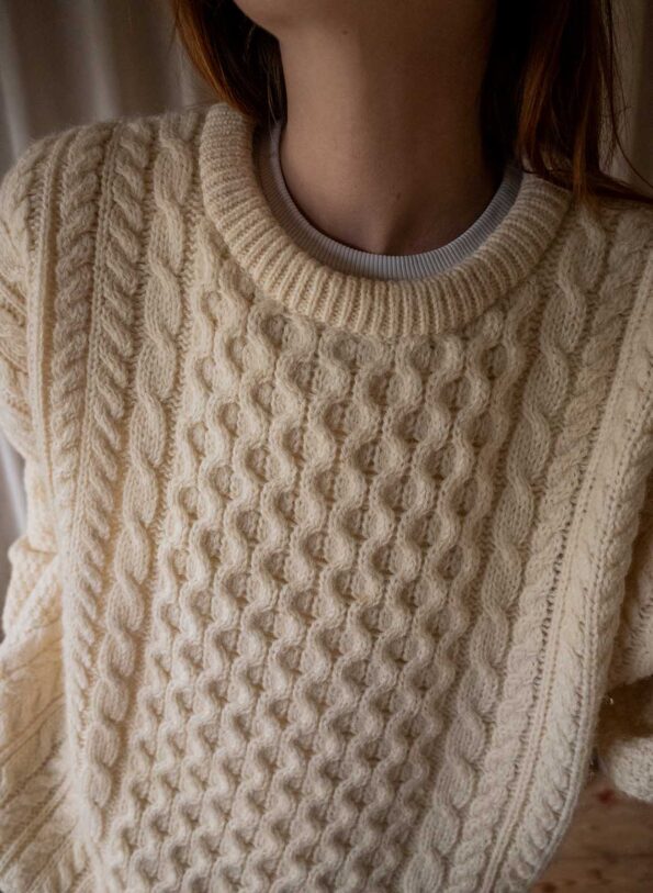 The classic 100% wool ARAN knit - Size up to 42 - Image 6