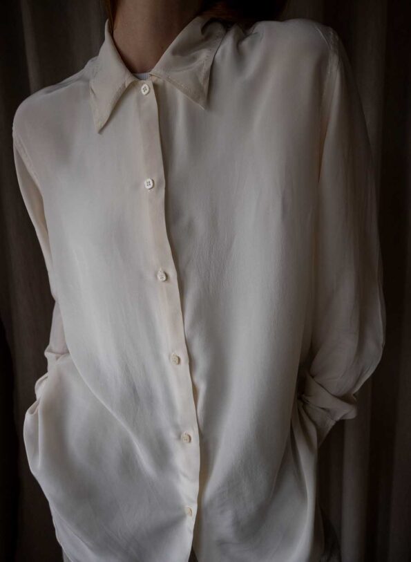 The 100% silk off white blouse with stitch detailing - Size up to 38