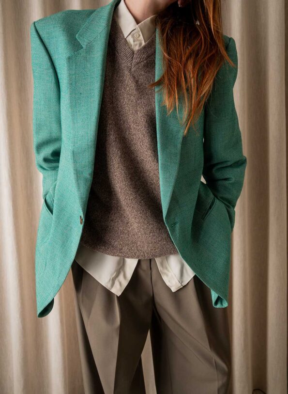 The green checkered oversized blazer. - Size up to XL - Image 6