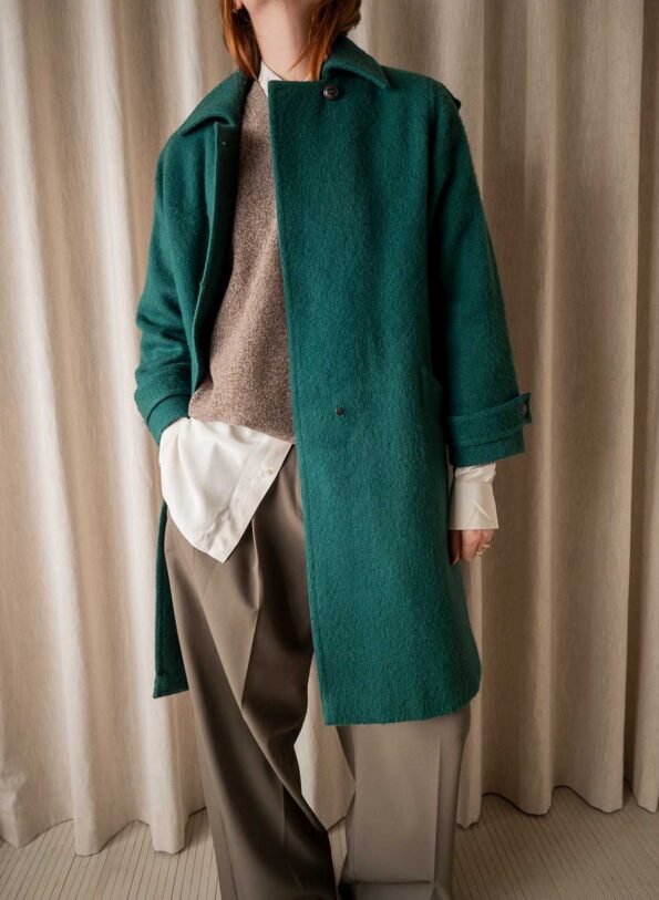 The 100% wool england made bottle green coat - Size up to 38 - Image 2