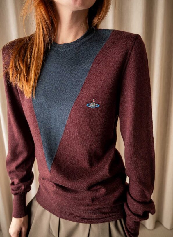 The 100% wool vintage VIVIENNE WESTWOOD jumper - Size up to M - Image 3