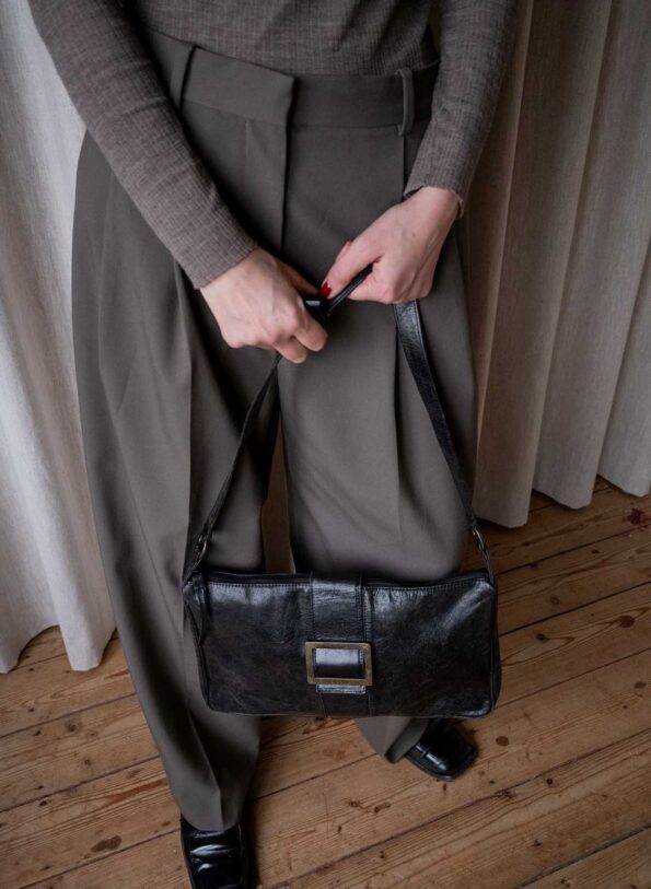 The big envelope bag in 100% leather - Image 2