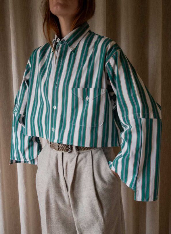 Andpause upcycled: The fancy sleeve cropped BOSS shirt - Size up to M - Image 5