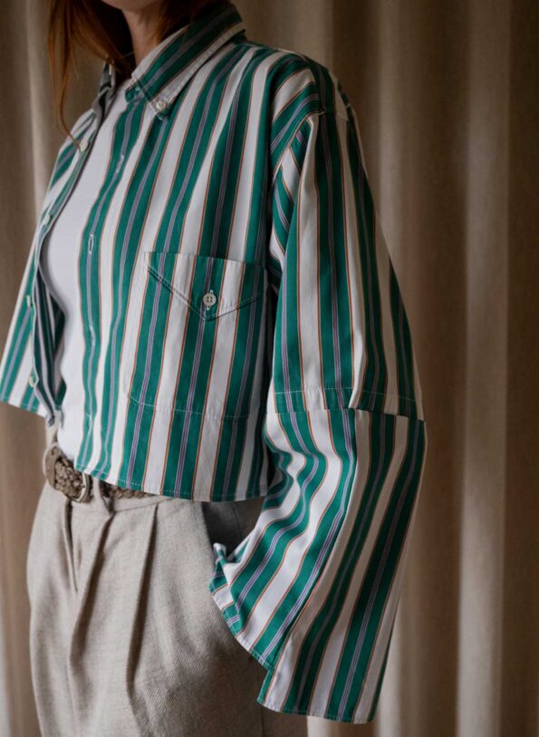 Andpause upcycled: The fancy sleeve cropped BOSS shirt - Size up to M - Image 8