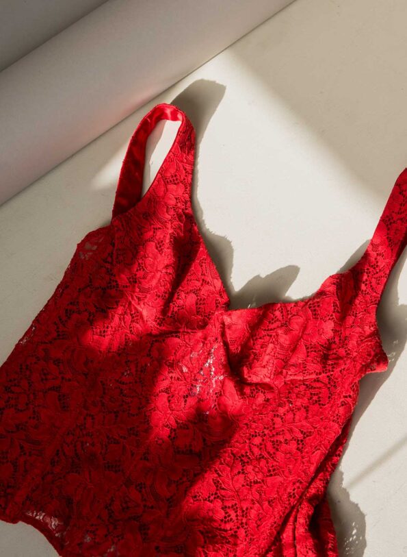 The lace red bustier - Size 38 up to 40