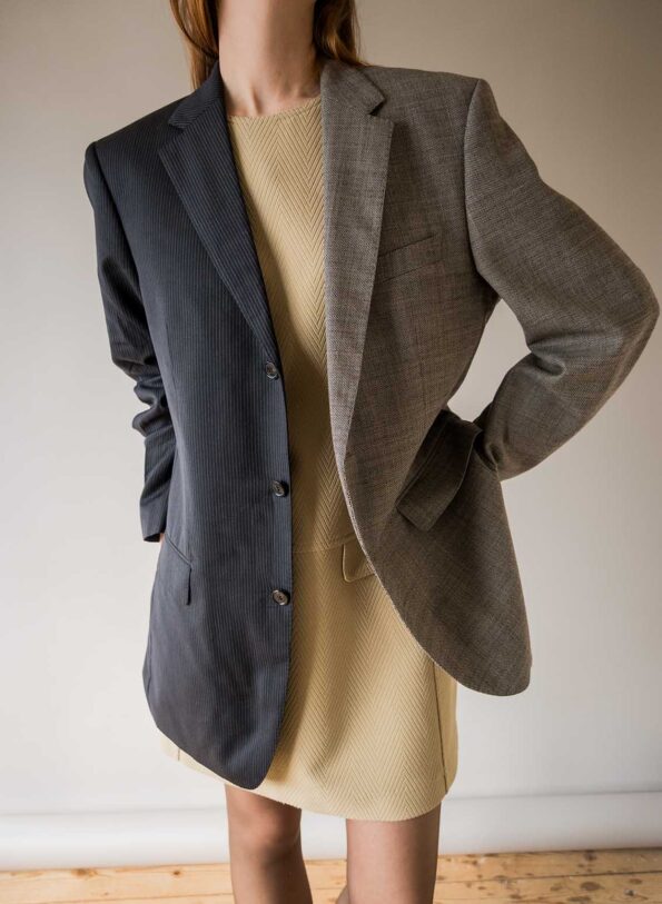 &II upcycled: The two tone blazer in beige and antra - Size up to 42 - Image 13