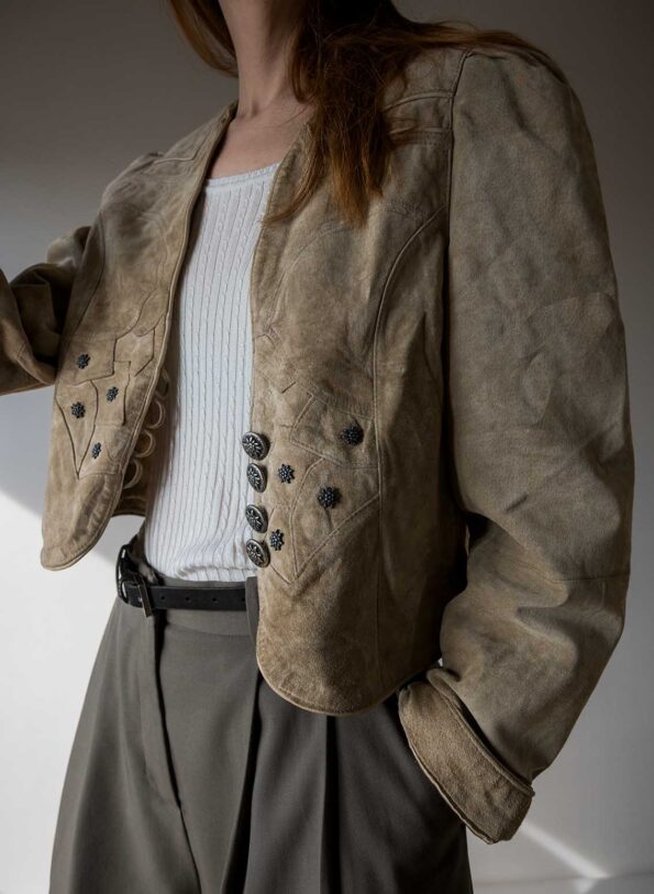 The light beige suede cropped jacket - Size up to 38 - Image 3