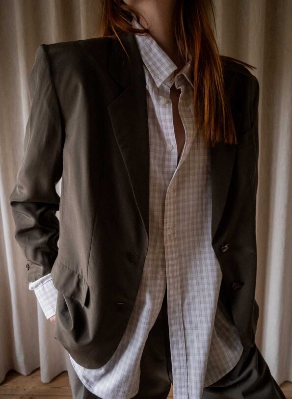 The 100% silk dark brown blazer - Size up to 40