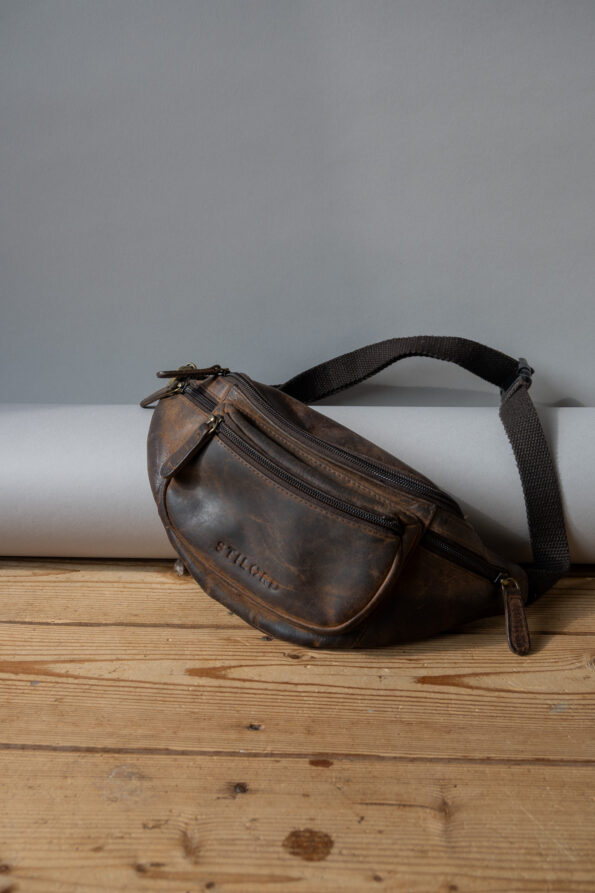 The brown bum bag - Image 4