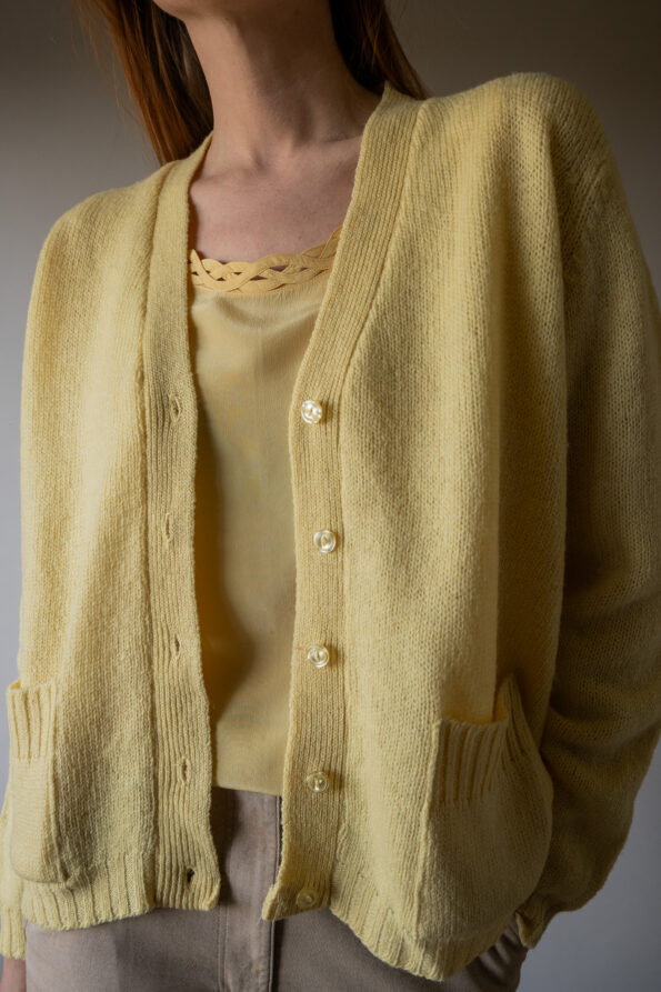 The soft yellow cardigan - Size up to 40 - Image 3