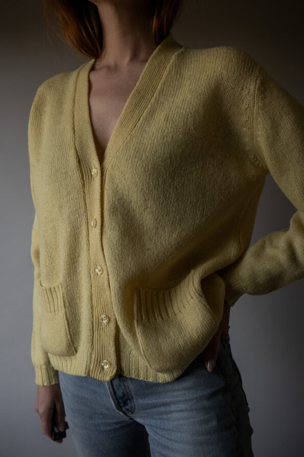 The soft yellow cardigan - Size up to 40 - Image 2