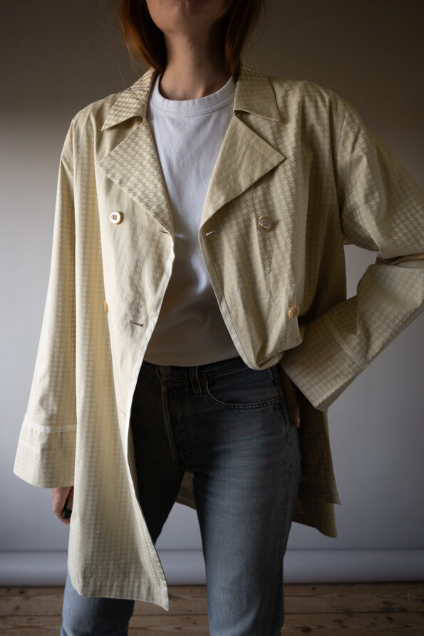 The light yellow pied de poule jacket - Size up to 40