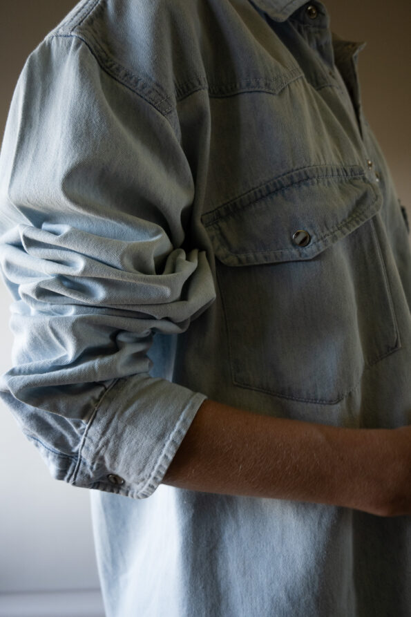 The light washed denim shirt - Size up to 42 - Image 5
