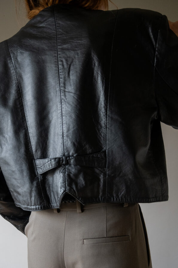 The cropped black clean cut leather jacket - Size up to 38 - Image 4