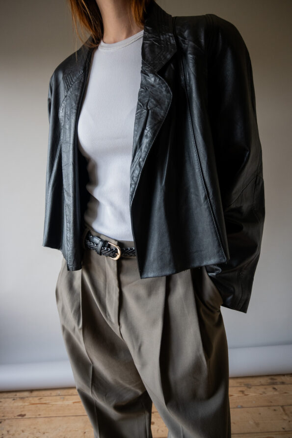 &II upcycled: The cropped black leather jacket - Size up to 42