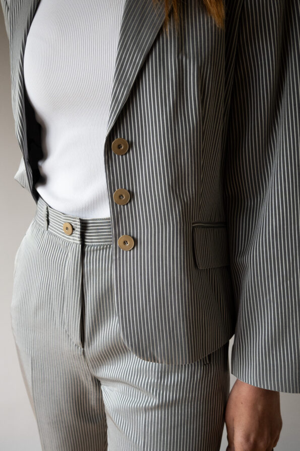 The grey striped suit - Size up to 36 - Image 3