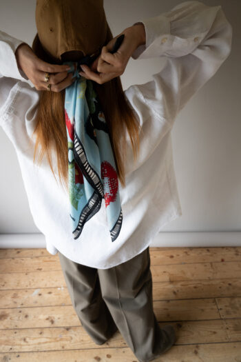 The 100% silk colorful scarf