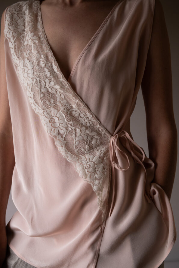 The 100% silk and lace romantic top - Size up to 40 - Image 4