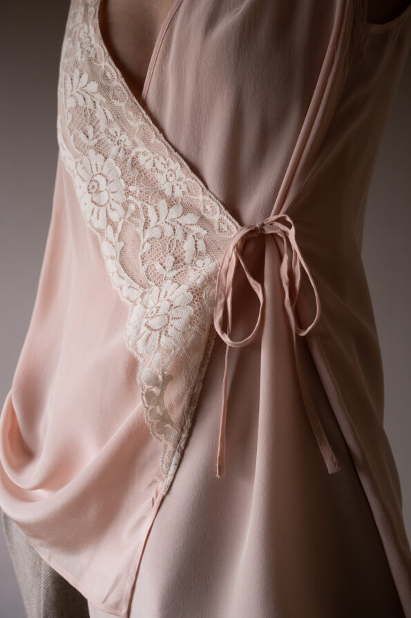 The 100% silk and lace romantic top - Size up to 40 - Image 2