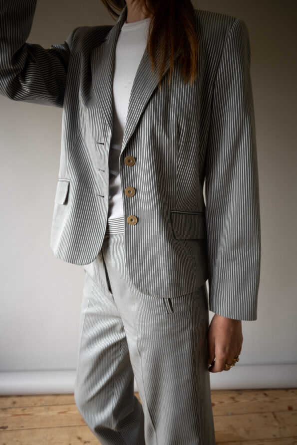 The grey striped suit - Size up to 36 - Image 6