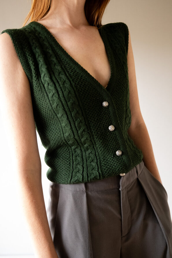 The 100% wool cable knitted vest - Size up to 38 - Image 2