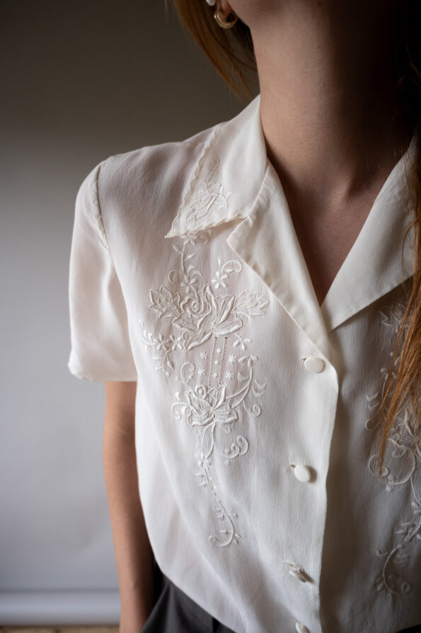 The embroidered silk short sleeve blouse - Size up to 38