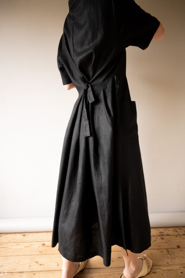 The 100% Linen black midi dress - Size up to L - Image 2