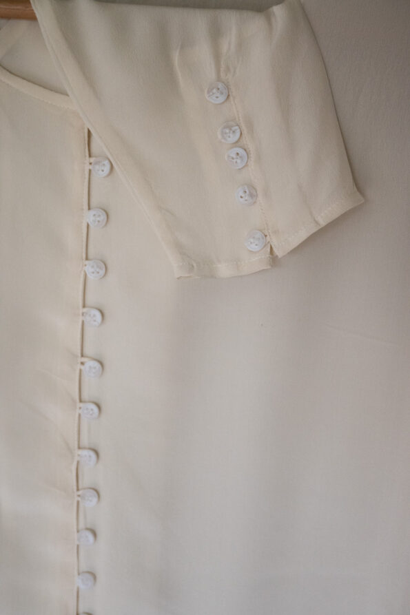 The off white many buttoned silk top - Size up to S - Image 3