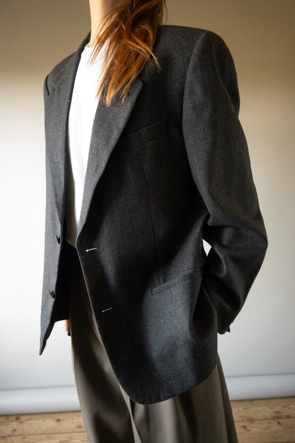 The perfect grey simplistic blazer - Size up to 38 - Image 2