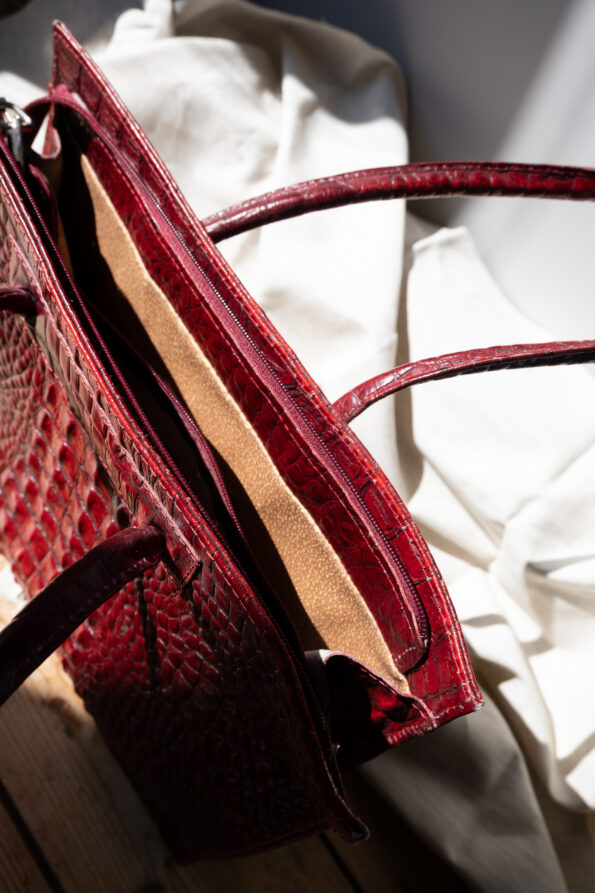 The red croc handbag - Image 3