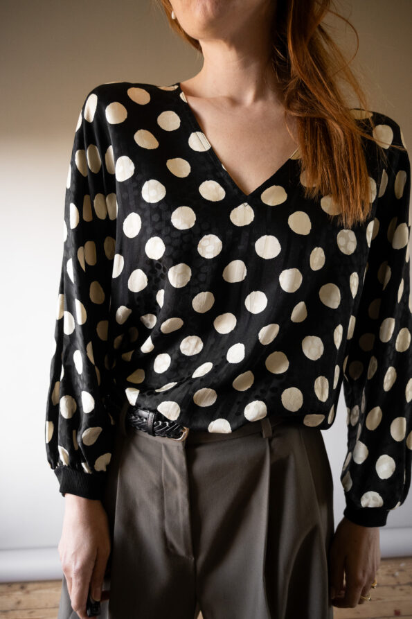 The dotted VELENTINO blouse in 100% silk - Size up to 40